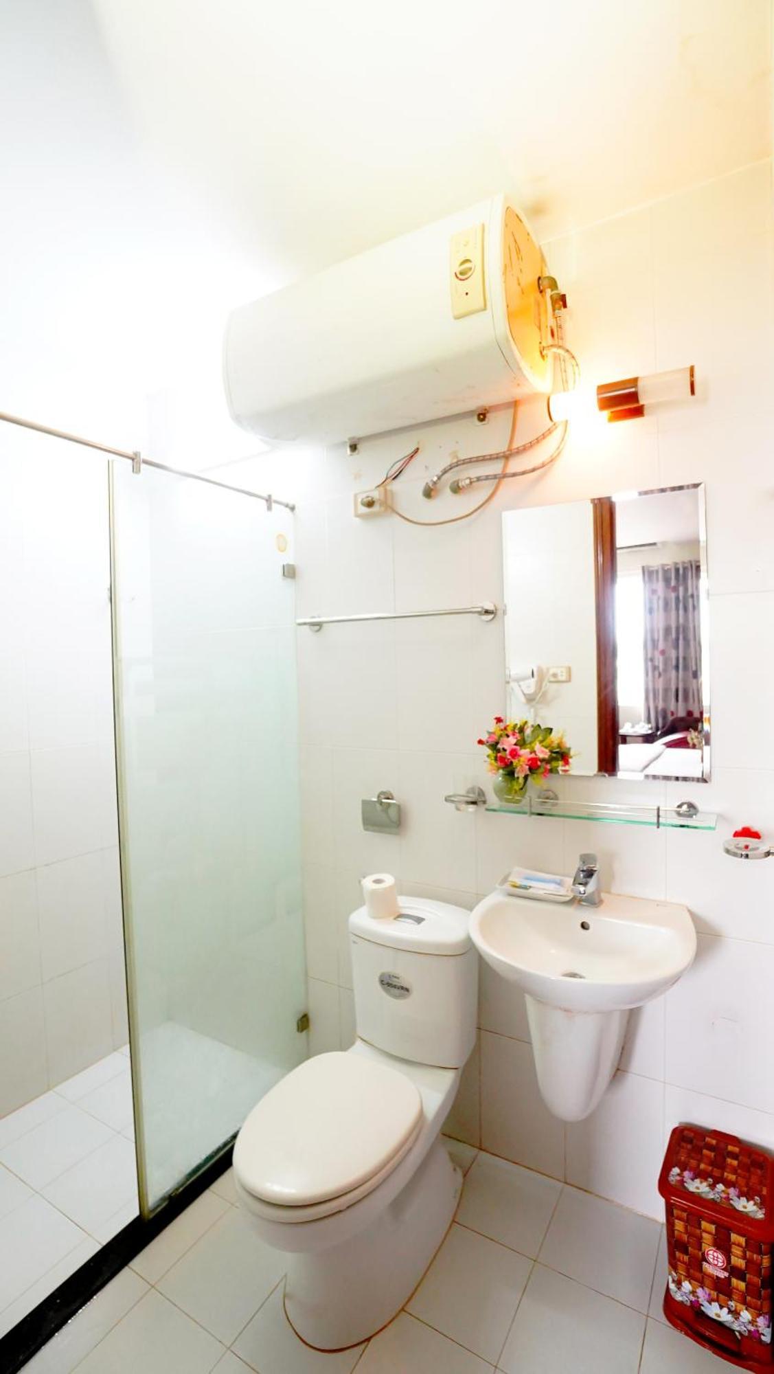 Ho Sen Xanh Hotel Hanoi Esterno foto