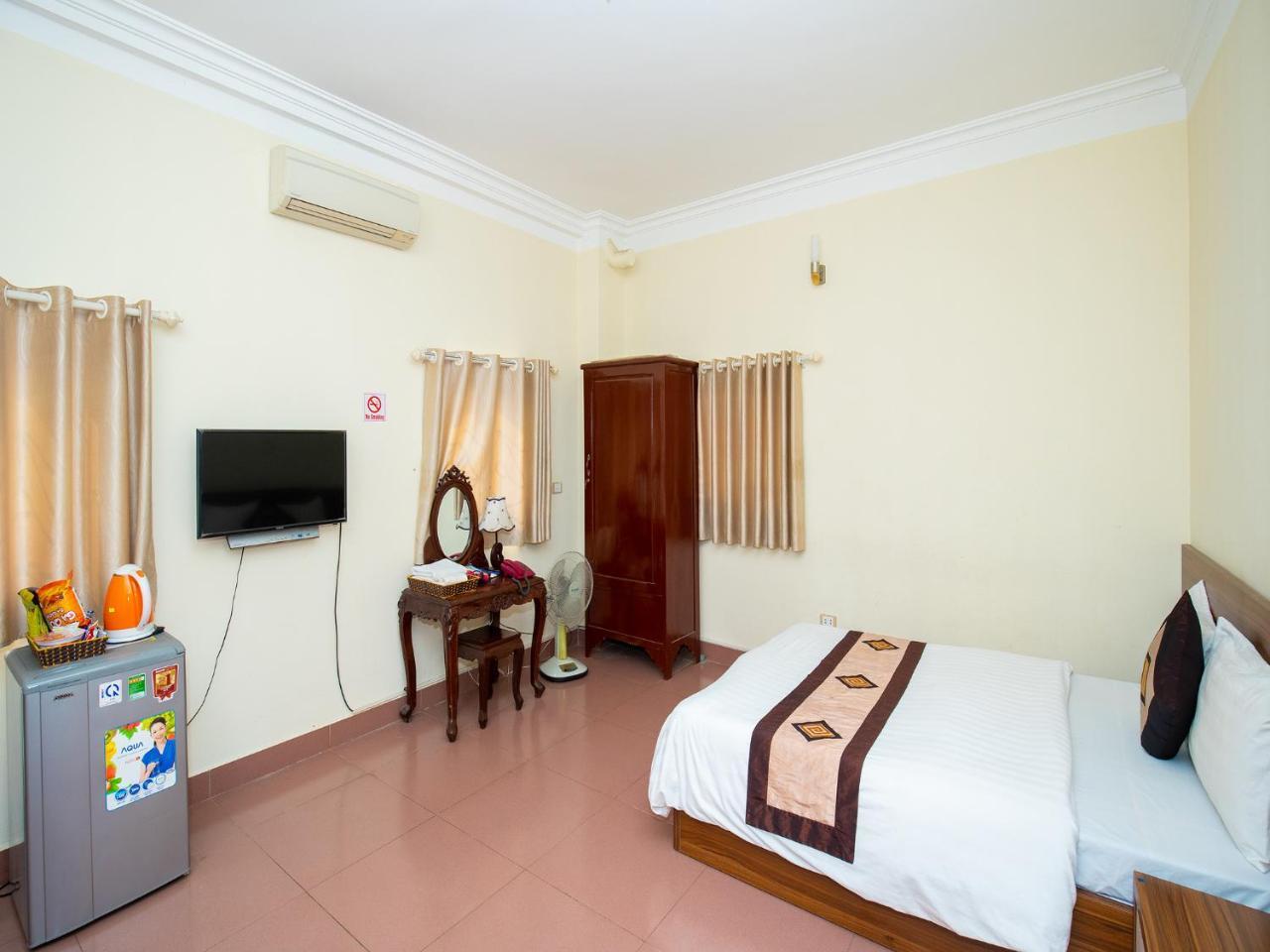 Ho Sen Xanh Hotel Hanoi Esterno foto