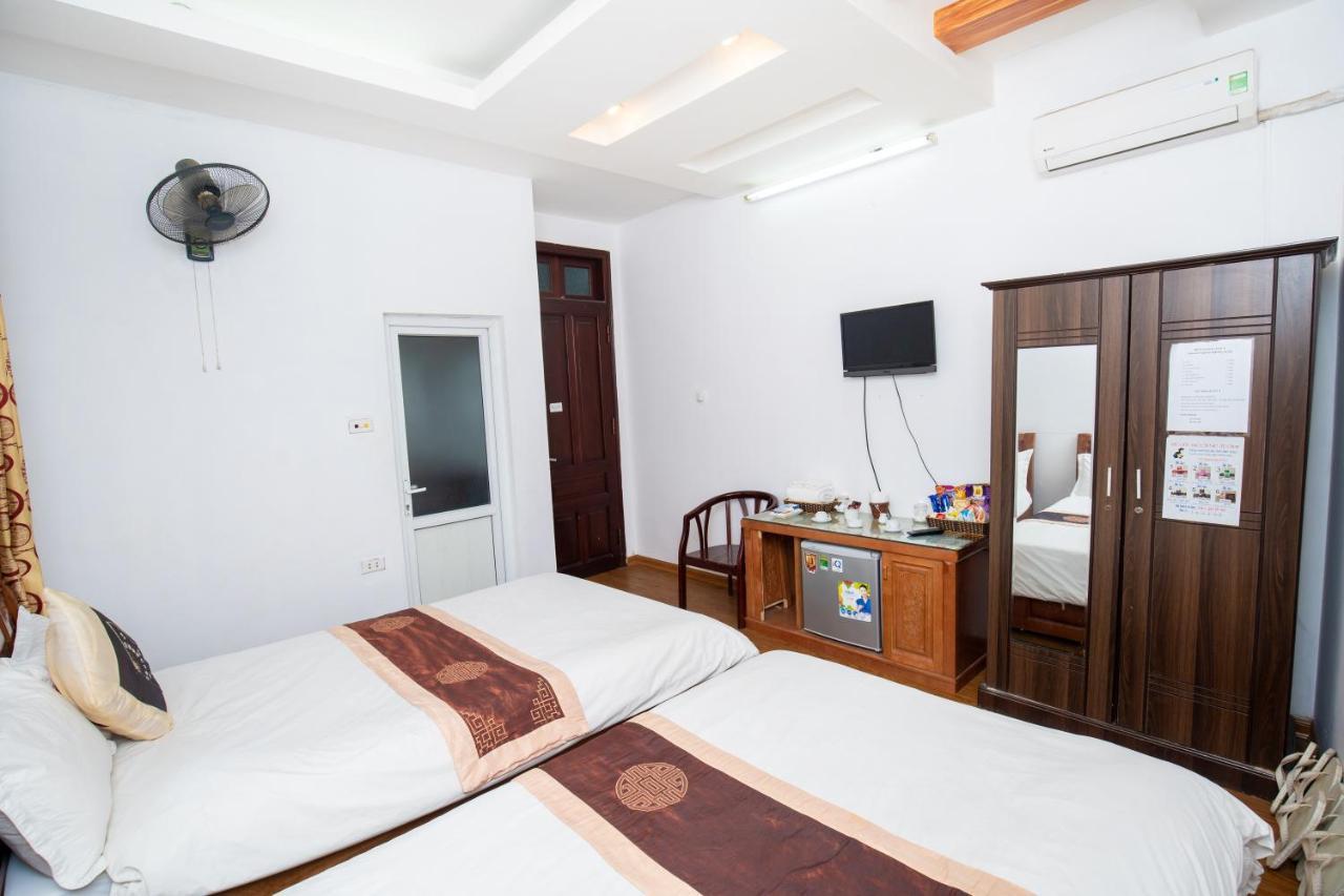 Ho Sen Xanh Hotel Hanoi Esterno foto
